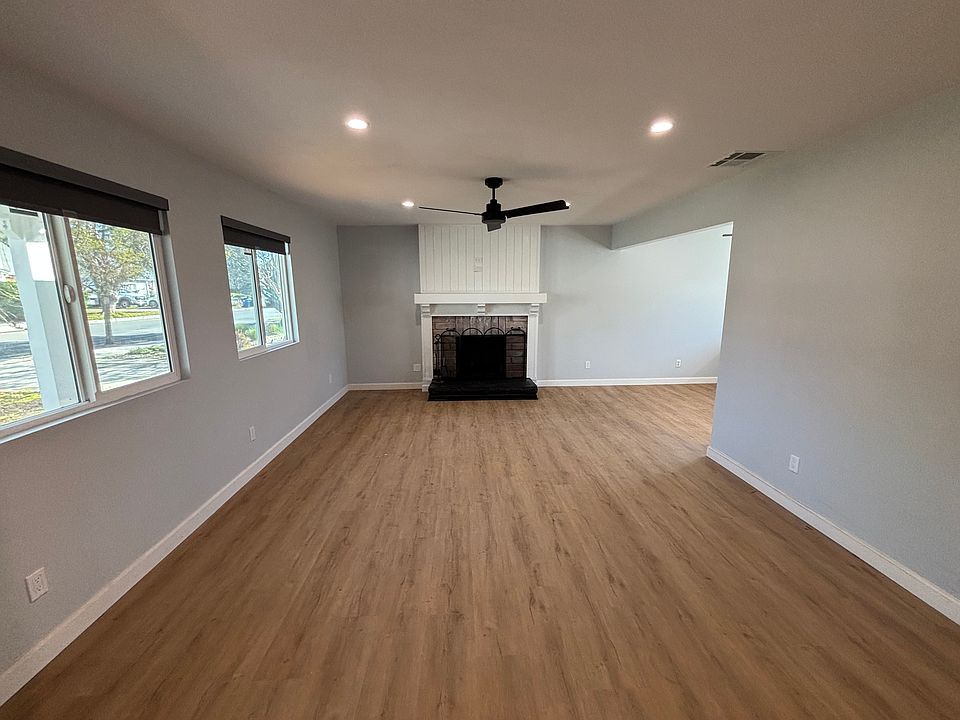 1st image of 326 Plaza Serena