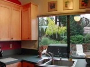 2260 78th Ave SE, Mercer Island, WA 98040