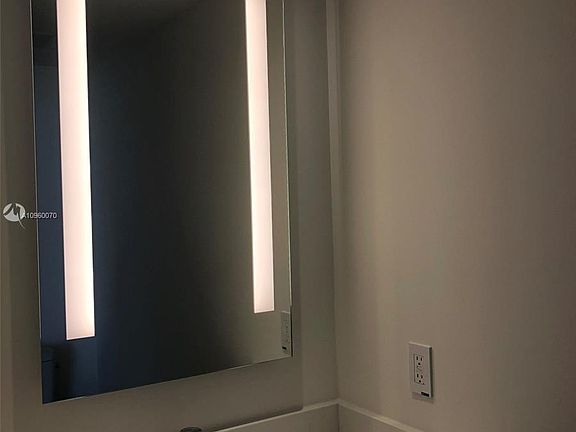 4th image of 1451 Brickell Ave Unit 2402