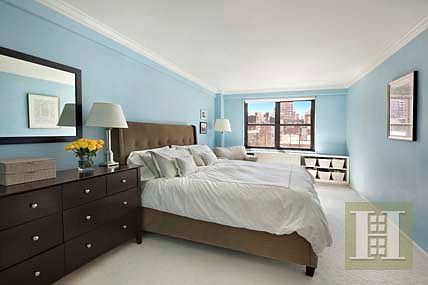 5th image of 200 E 27th St APT 6R