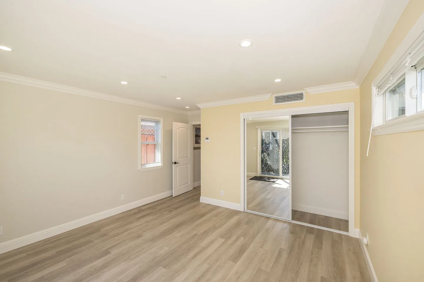 1009 South Norfolk Street - 1 — Photo 3
