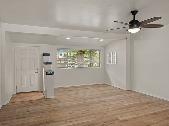 2nd image of 3207 N Pine Dr