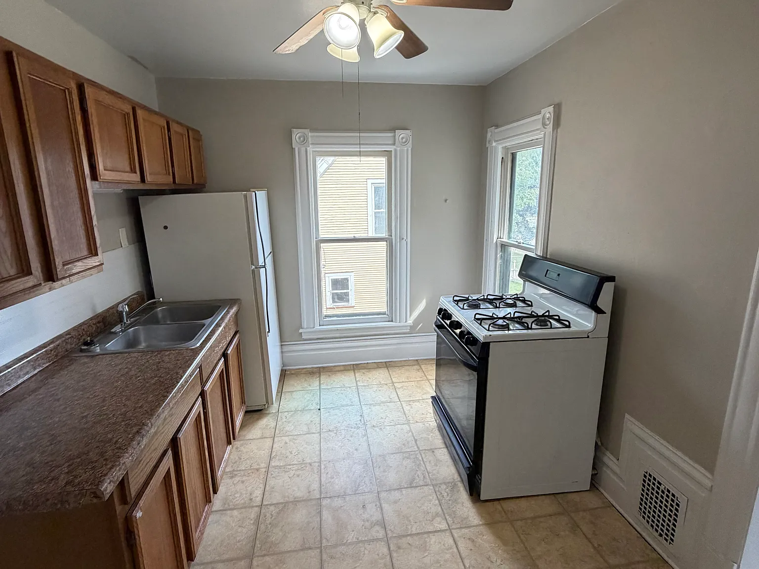 1 bed, $900 — Photo 4
