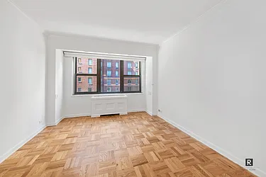 Rented by R New York