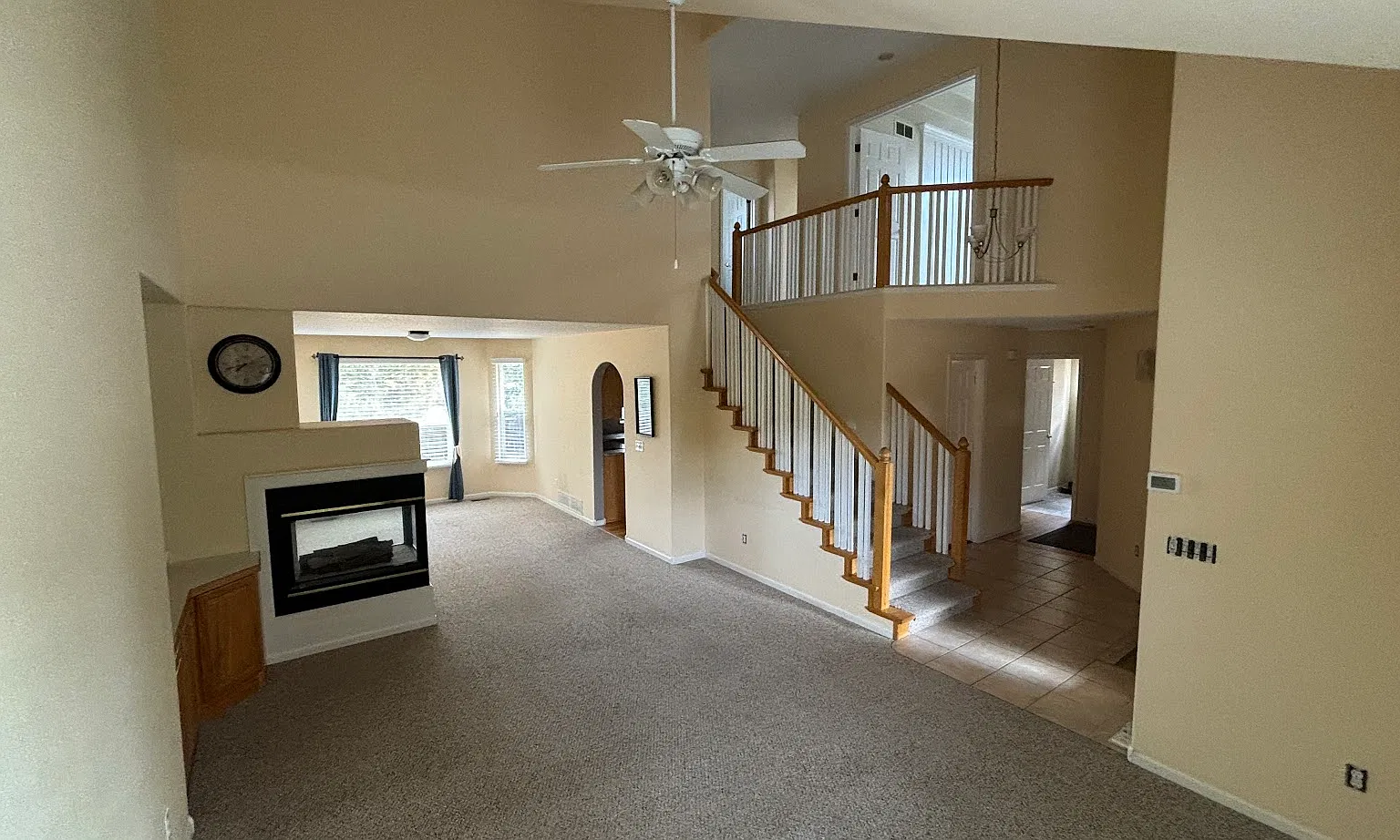 4 bed, 3.5 bath, 2910 sqft, $2,900 — Photo 2