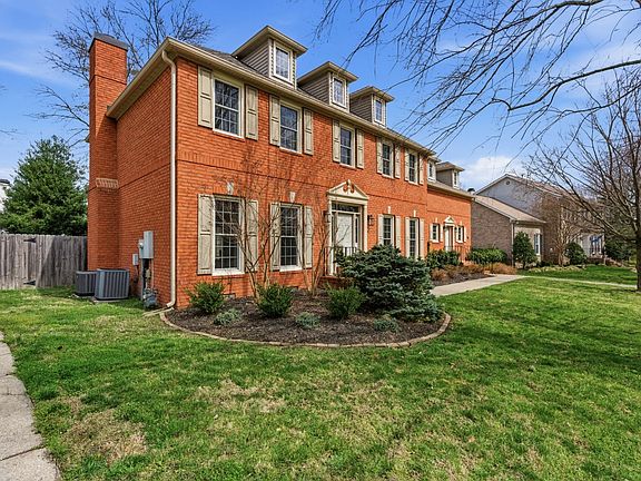 5th image of 1008 Beech Tree Ln