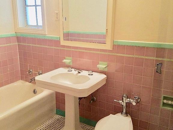 5th image of 3835 Scott St APT 306