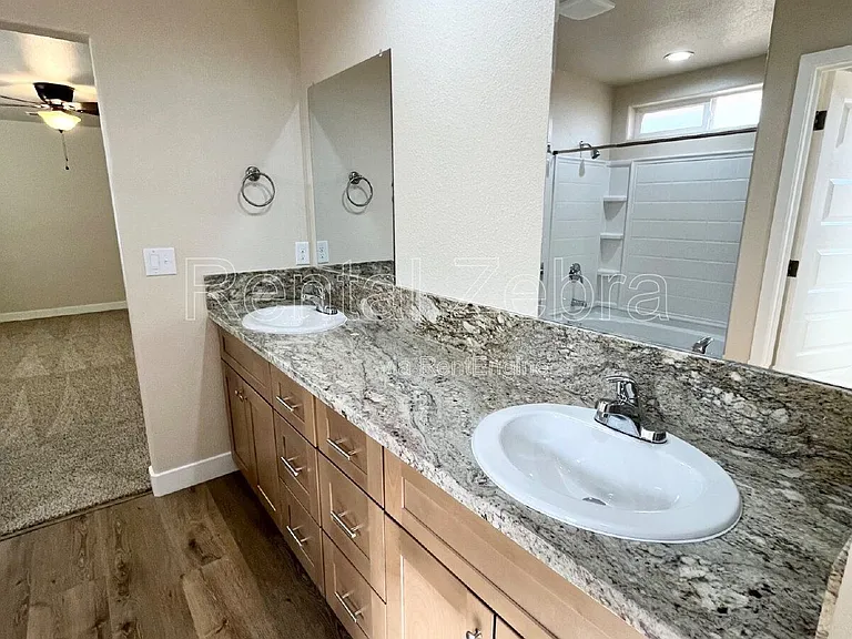 1346 Playa Del Rey Dr — Photo 10