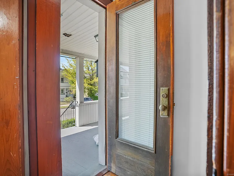 108 Barnum Ter — Photo 27