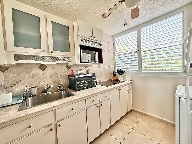 Ocean Dr #B-4 — Photo 13