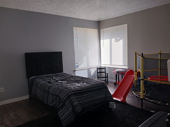 5th image of 5002 Prairieview Ct S
