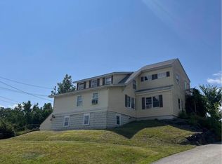 20 N Main St #B, Newmarket, NH 03857