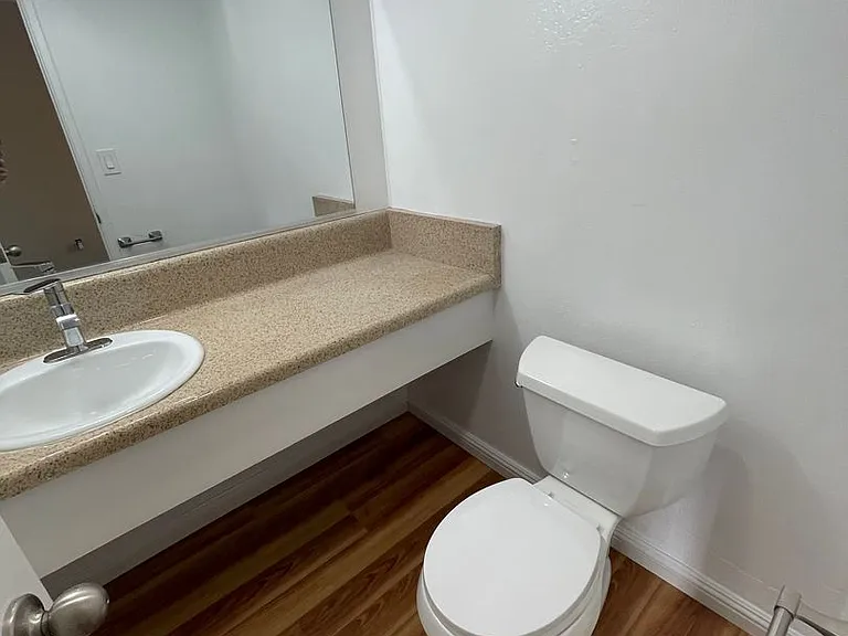 343 Cabrillo Street. — Photo 17