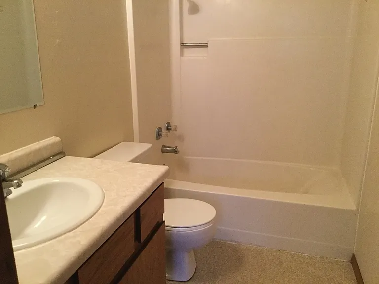 806 Spartan Dr #A-D — Photo 5