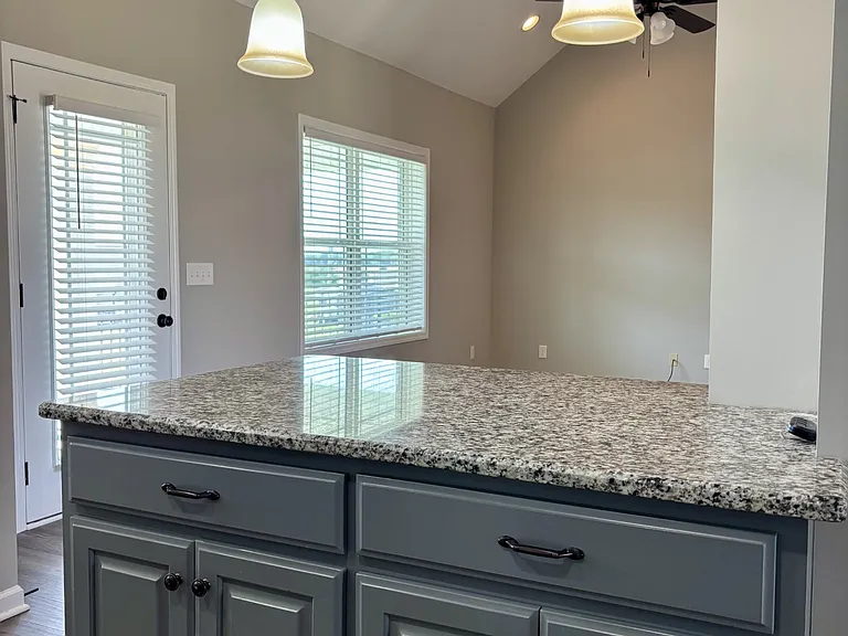 51 Regency Pl — Photo 7