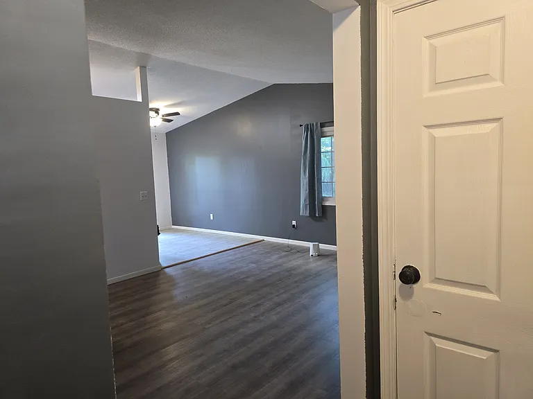 1043 Eastview Cir — Photo 10