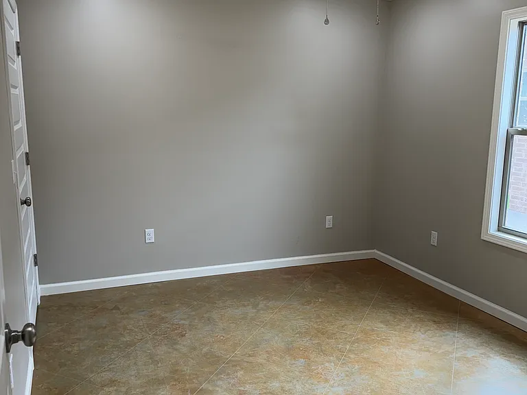 513 W Northend Ave #A — Photo 10