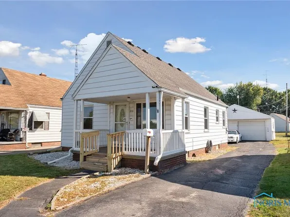 2432 Brown Rd, Oregon, OH 43616