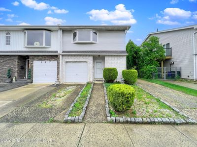 125 Regis Dr, Staten Island, NY, 10314