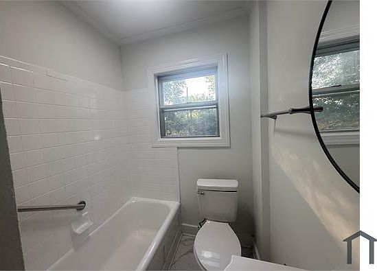 4th image of 2505 Avenue K