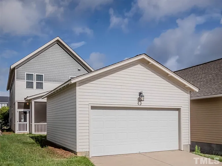557 Serenity Hill Cir — Photo 2