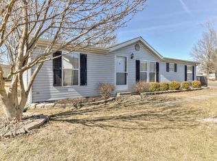 217 Apple Tree Dr, Urbana, IL 61802