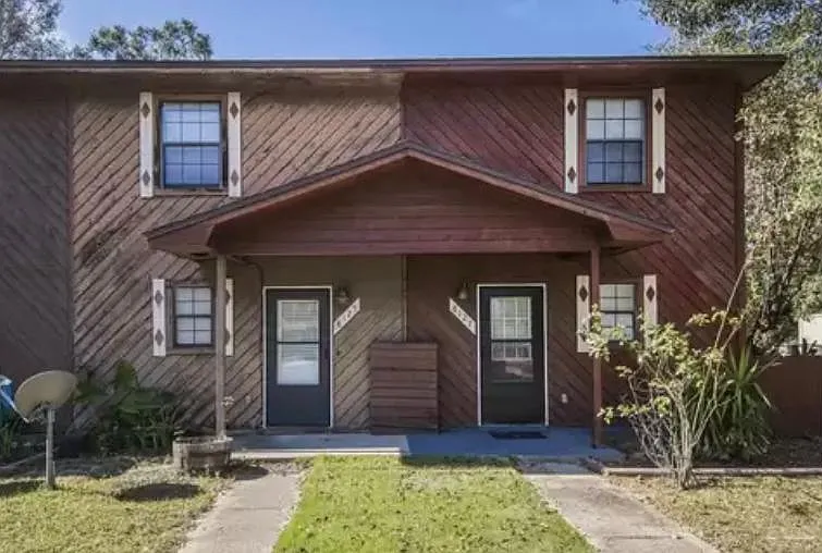 8125 Stonebrook Dr — Photo 1