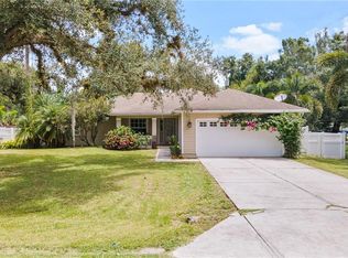 422 Fort Thompson Ave, Labelle, FL 33935