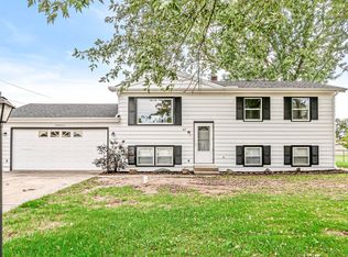 47 Arlington Dr, Osceola, IN 46561