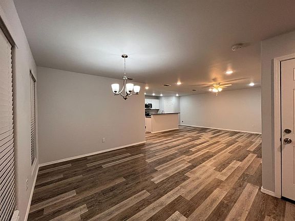4th image of 5505 Jarvis St #A