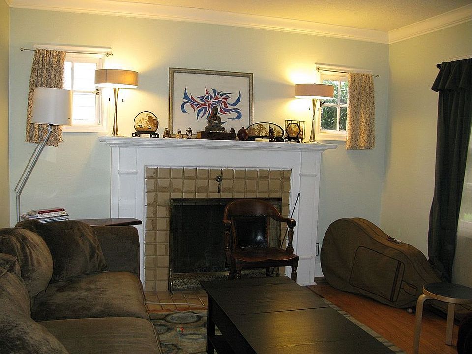 Working and clean fireplace
