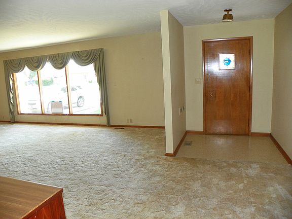 Entry into the living room