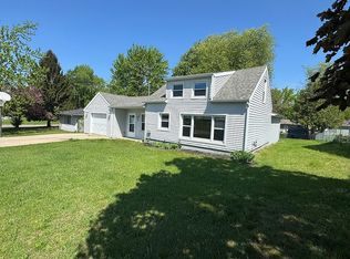 303 Schoolcrest Ave, Clare, MI 48617