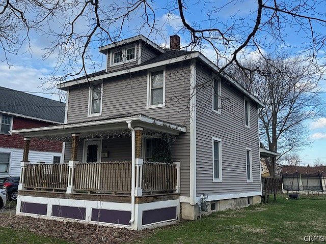 1st image of 32 Cedar St