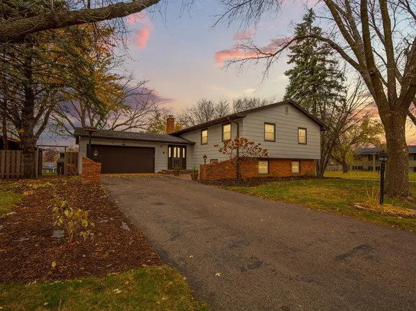 13400 Knob Hill Rd, Burnsville, MN 55337