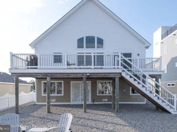 108 N Ensign Dr, Little Egg Harbor, NJ 08087