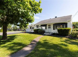 220 N Woodland Dr, Liverpool, NY 13088