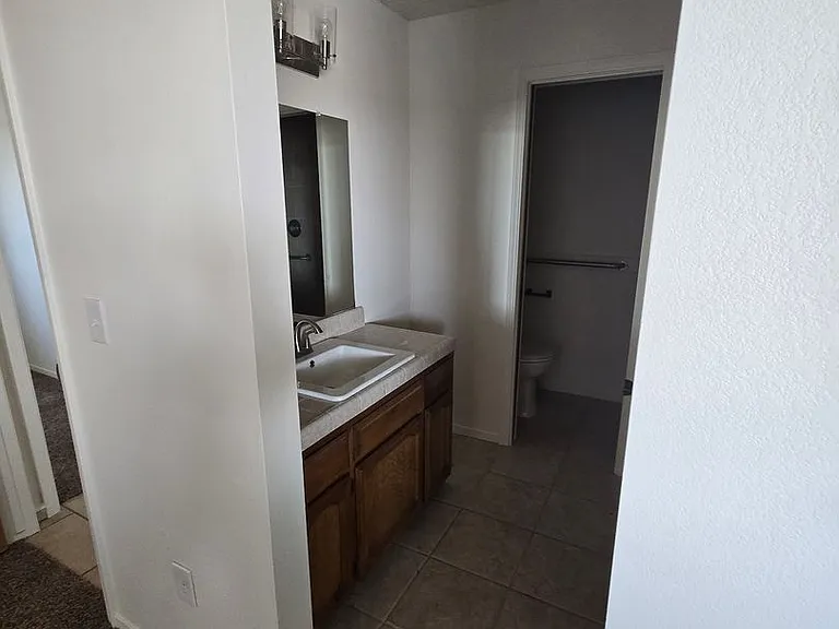6695 Kent Ave — Photo 7