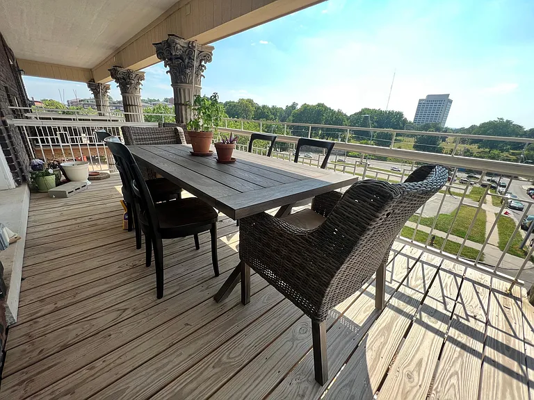 2733 Gillham Rd #3 — Photo 15
