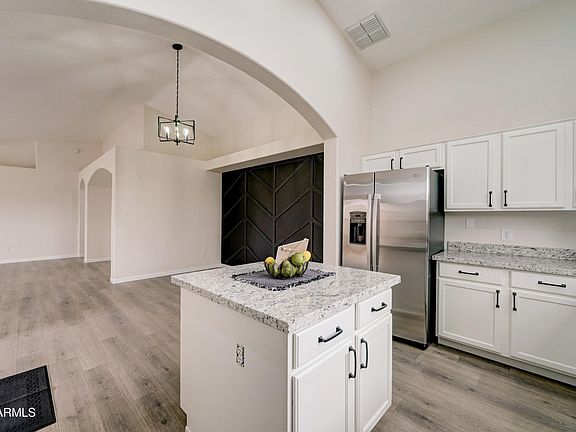 4th image of 1507 N Sierra Heights --
