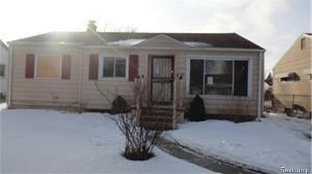 1st image of 637 W Holbrook Ave