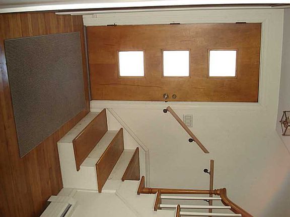 5th image of 22 Basswood Ave