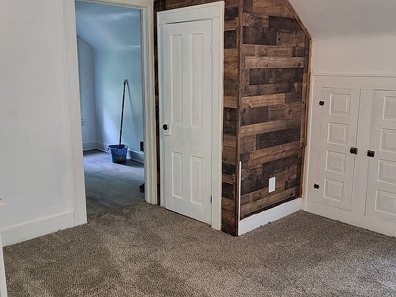 4th image of 777 & 779 Boulevard St #2
