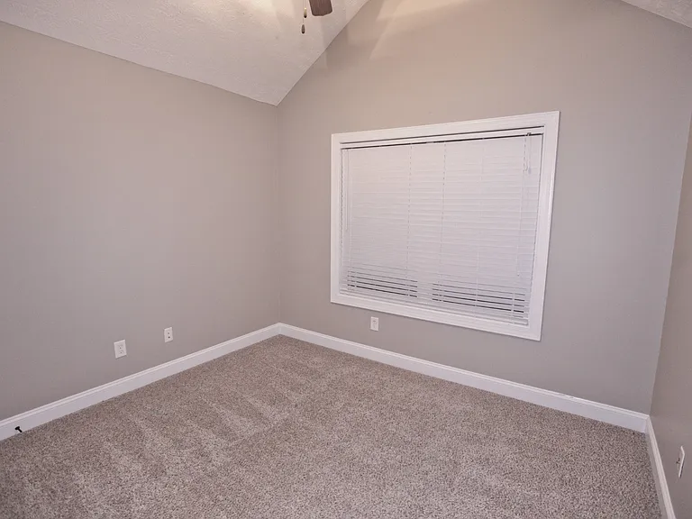717 Elm St — Photo 15