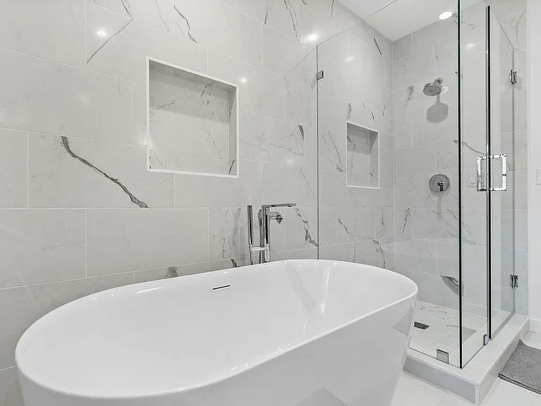 210 S Lake Dr — Photo 27