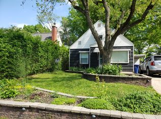 302 Chase Rd, Columbus, OH 43214