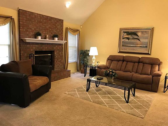 4th image of 10900 Irish Ivy Ln