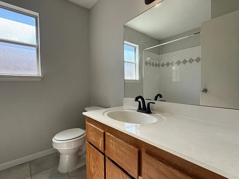 1820 Fleetwood Dr — Photo 22