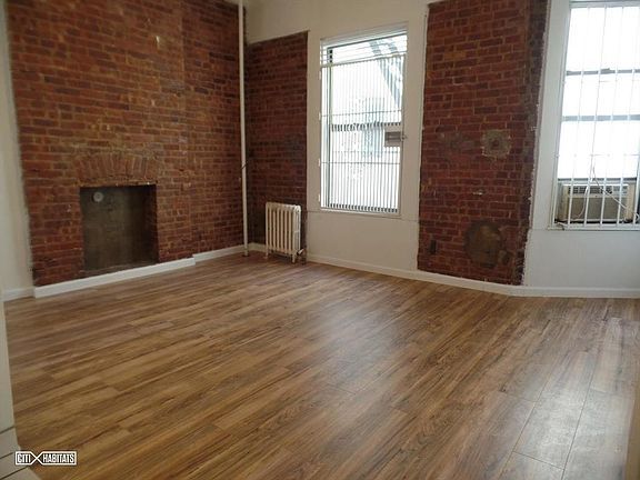 2nd image of 1838 A C Powell Blvd APT 11