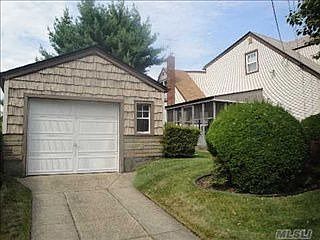 1st image of 549 8th Ave